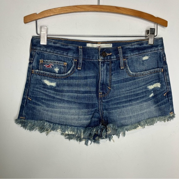 Y2K Hollister low rise jean shorts raw hem size Shows size 26 - Picture 1 of 8